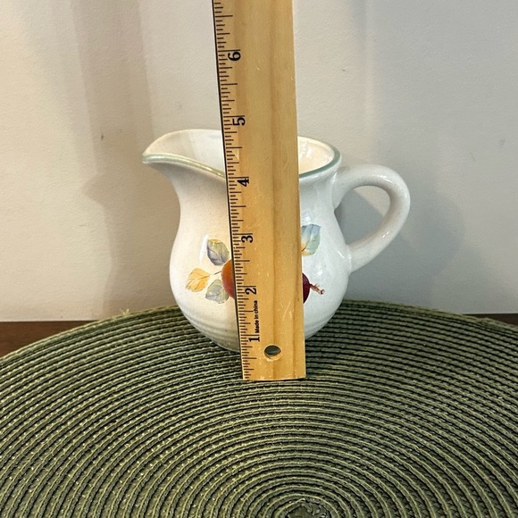 Vtg International Tableworks Stoneware Japan “Sweet Bounty” Replacement Creamer - Picture 8 of 9